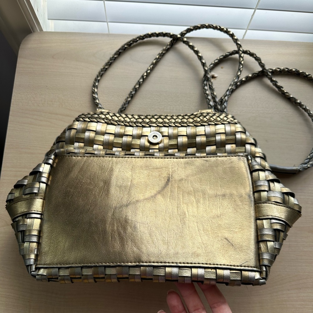 Warren Reed Metallic Bucket Bag - Picture 2 of 9